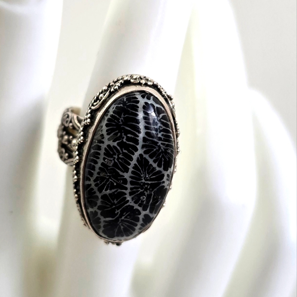 Sterling Silver 925 Indonesian Coral Silver Ring